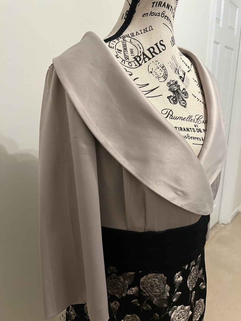 Eliza J Silver and Black Floral Cocktail Dress - Picture 9 of 13